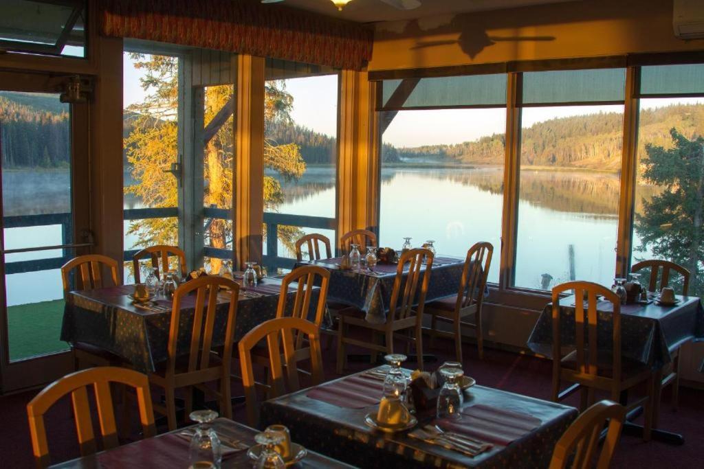 Lac Le Jeune Nature Resort Logan Lake Exterior photo