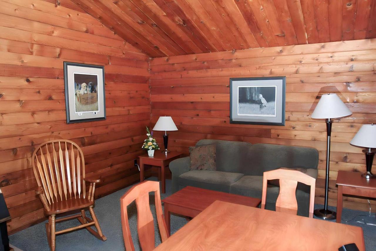 Lac Le Jeune Nature Resort Logan Lake Exterior photo