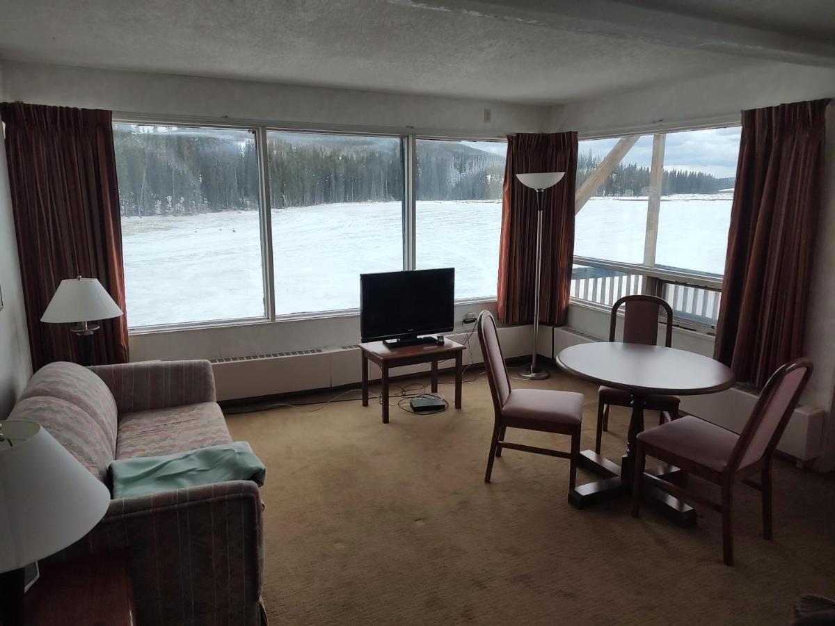 Lac Le Jeune Nature Resort Logan Lake Exterior photo