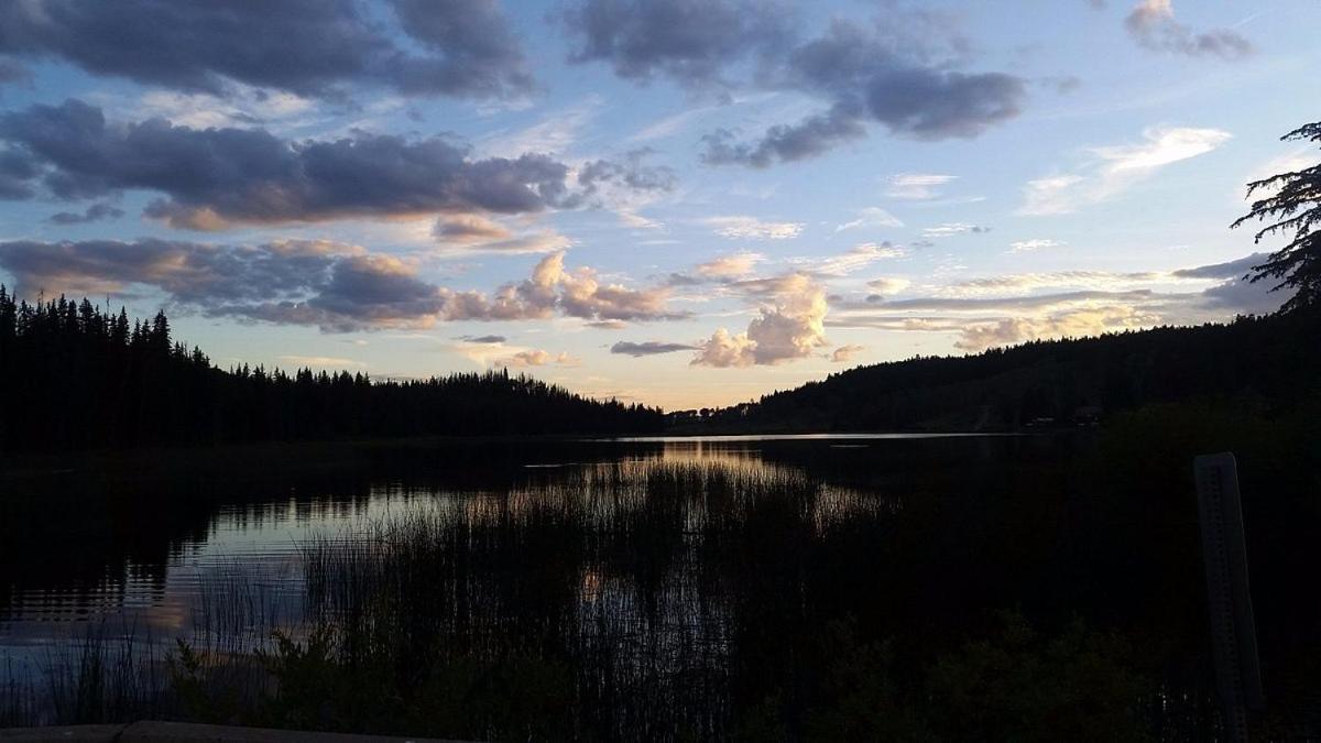 Lac Le Jeune Nature Resort Logan Lake Exterior photo