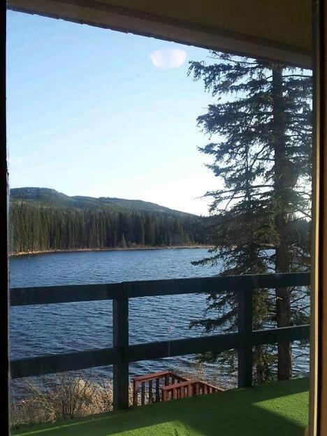 Lac Le Jeune Nature Resort Logan Lake Exterior photo