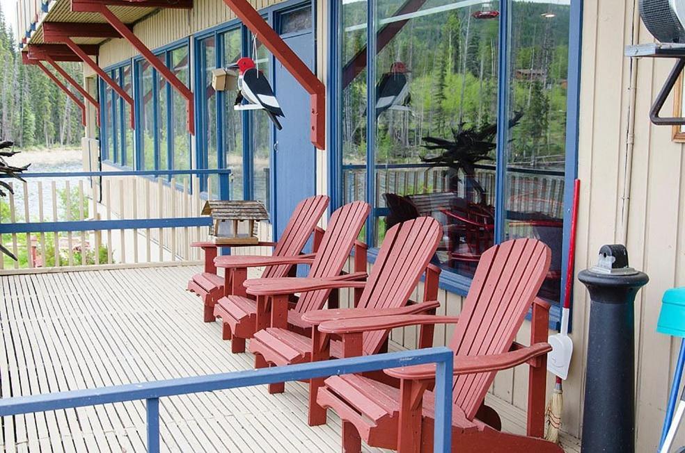 Lac Le Jeune Nature Resort Logan Lake Exterior photo