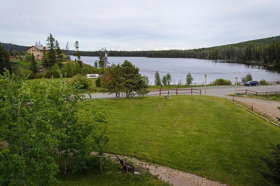 Lac Le Jeune Nature Resort Logan Lake Exterior photo