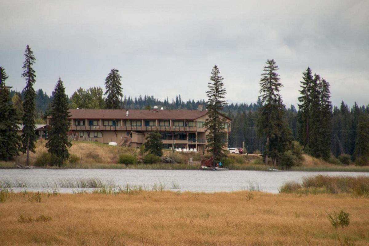 Lac Le Jeune Nature Resort Logan Lake Exterior photo