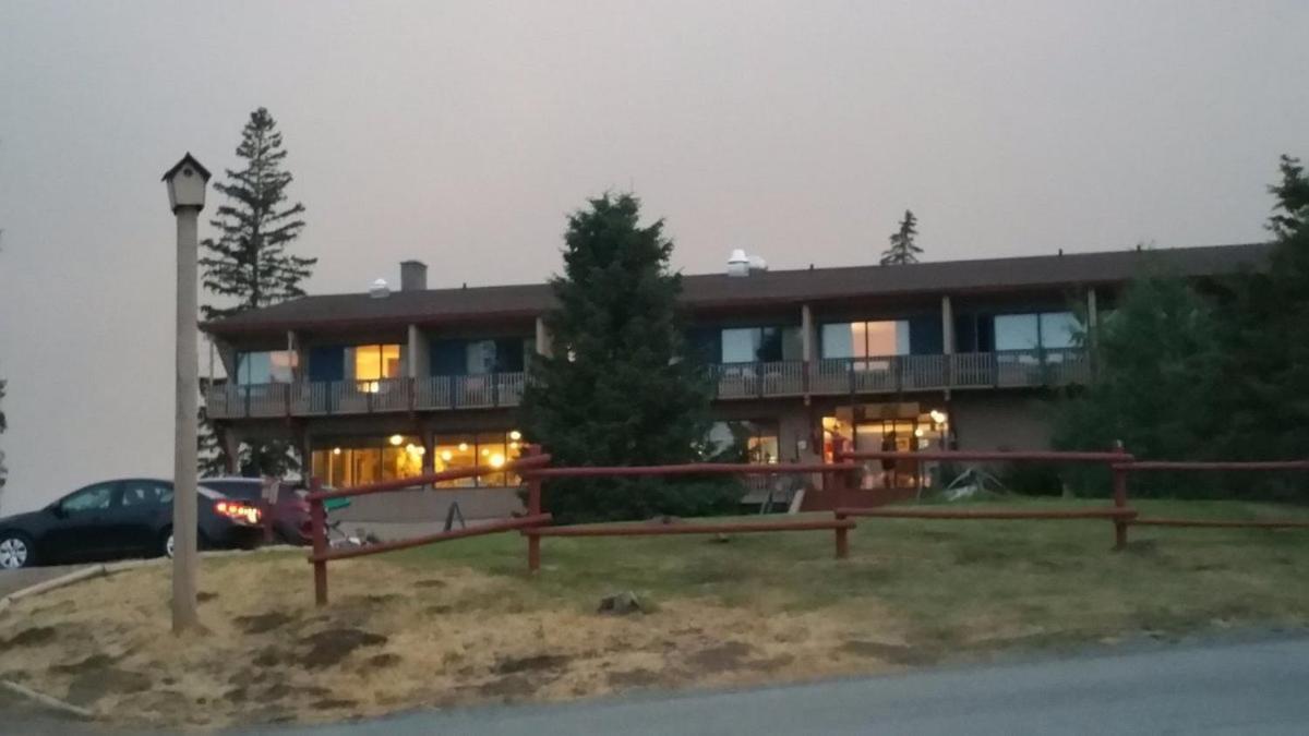 Lac Le Jeune Nature Resort Logan Lake Exterior photo