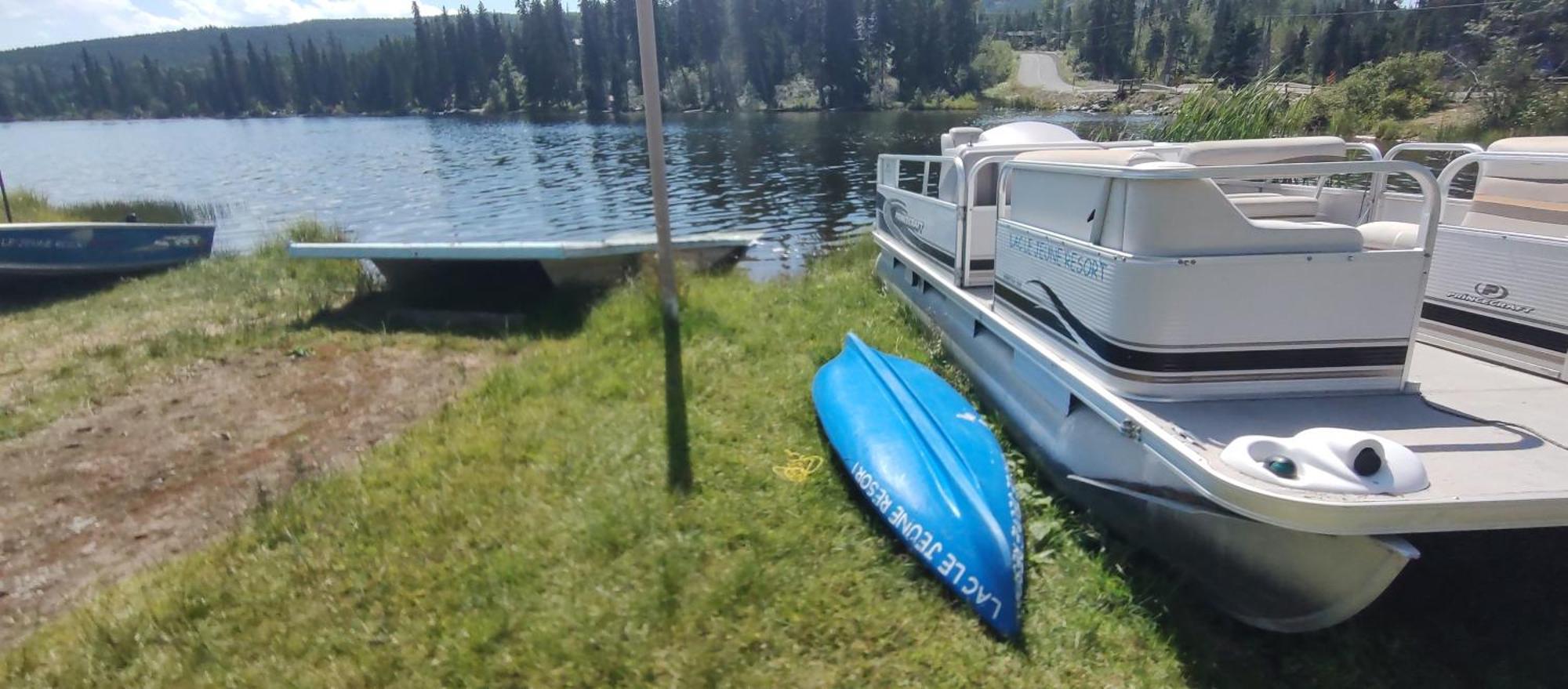 Lac Le Jeune Nature Resort Logan Lake Exterior photo