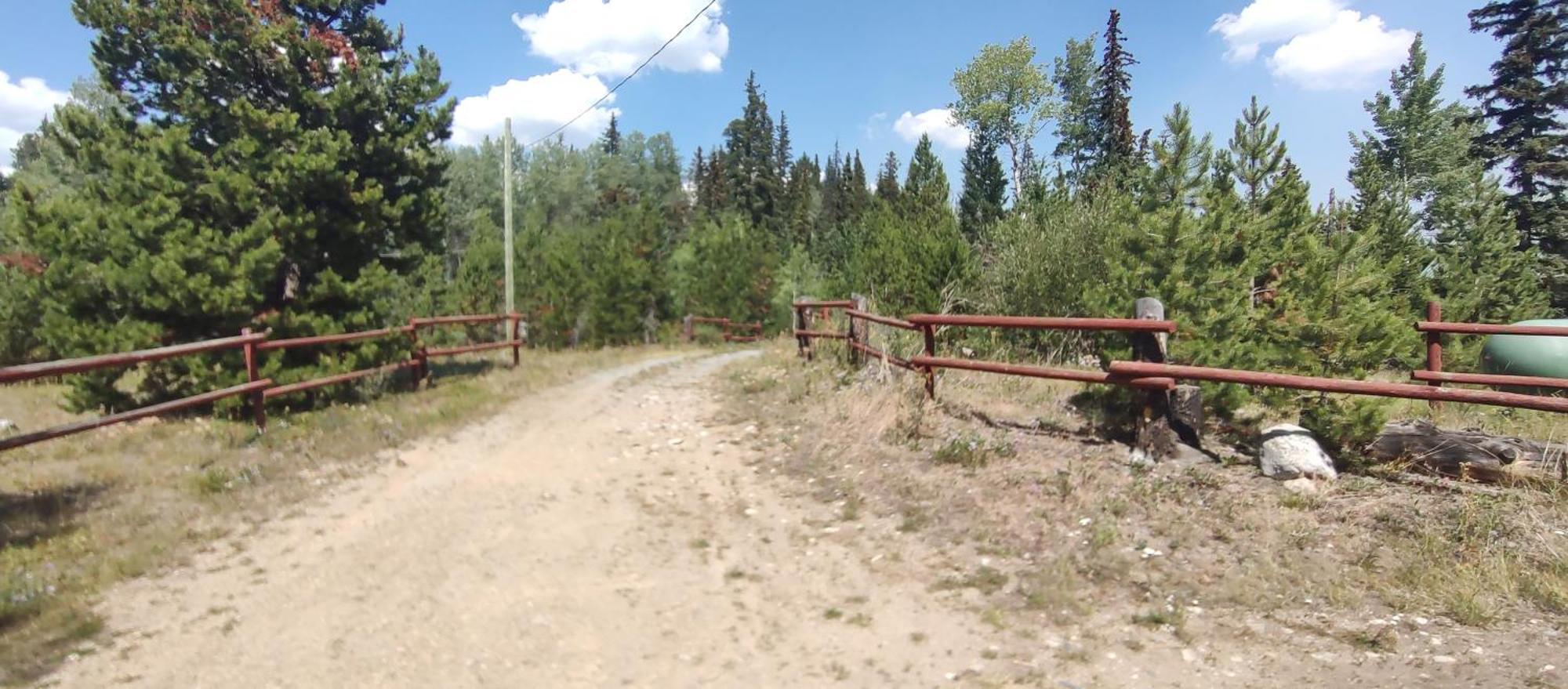 Lac Le Jeune Nature Resort Logan Lake Exterior photo