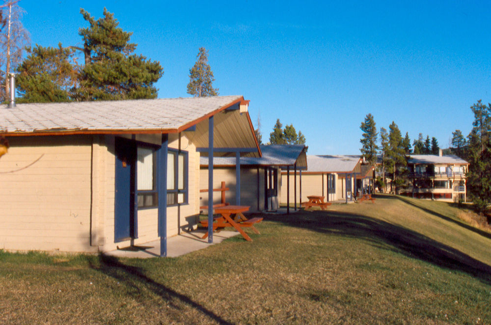 Lac Le Jeune Nature Resort Logan Lake Exterior photo